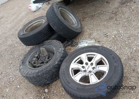 2015 Ford F-150 Xlt из США, поврежденный, VIN 1FTEW1CG6FKD64472